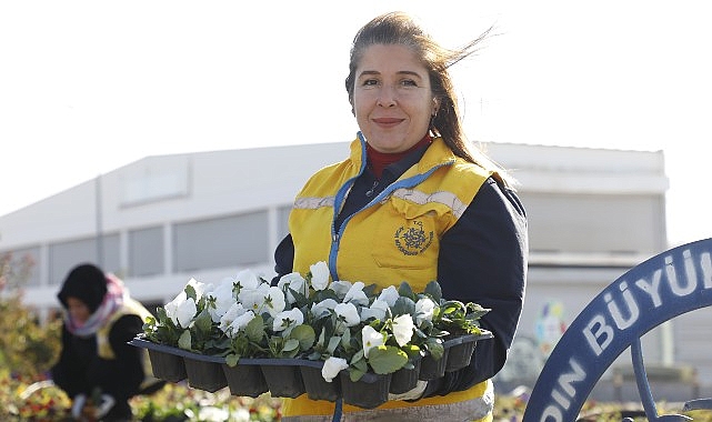 Lider Çerçioğlu Didim’i Rengarenk Çiçekler İle Süsledi