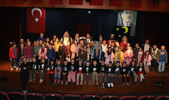 Lider Çerçioğlu Nazilili Çocukları Tiyatro İle Buluşturdu