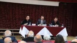 Lider Kırgöz, Çandarlı’da vatandaşlarla bir ortaya geldi