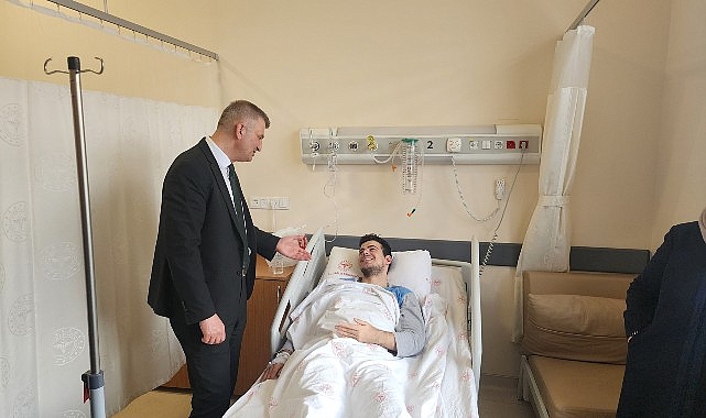 Lider Sezer’den Hastanedeki Hemşehrilerine Ziyaret