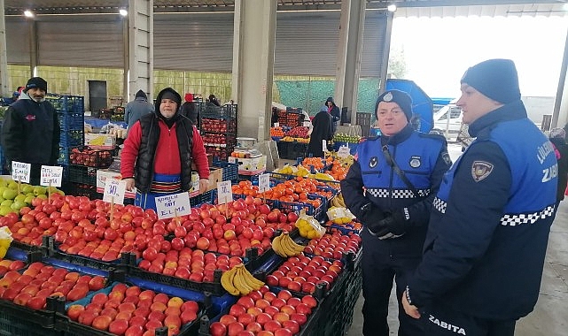Lüleburgaz Belediyesi Zabıta Müdürlüğü gruplarının Kapalı Pazar Yeri ve Semt Merkezi’ndeki etiket kontrolleri sürüyor