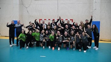 Manisa BBSK Hentbol Ekibi Tarih Yazdı