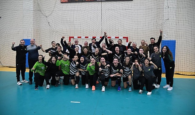 Manisa BBSK Hentbol Ekibi Tarih Yazdı