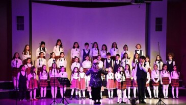 Manisa Düzenlenen Yüzlerce Aktiflikle Yaşayan Bir Kent Haline Geldi