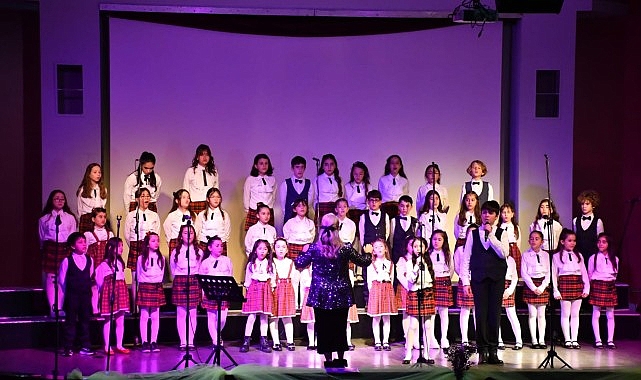 Manisa Düzenlenen Yüzlerce Aktiflikle Yaşayan Bir Kent Haline Geldi