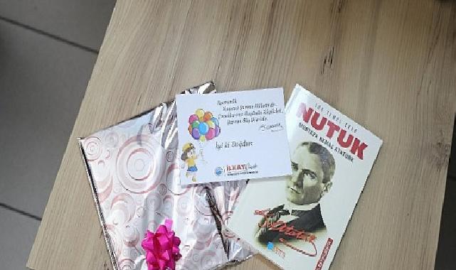 Menderes Belediyesi’nden İhtiyaç Sahibi Çocuklara Sürpriz Doğum Günü Kutlaması