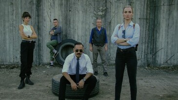 Netflix, Tekçe Akalay ve Olgun Toker’in Başrollerinde Yer Aldığı Mezarlık Dizisinin 2. Dönem Fragmanını Yayınladı