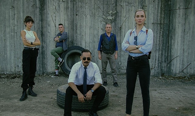 Netflix, Tekçe Akalay ve Olgun Toker’in Başrollerinde Yer Aldığı Mezarlık Dizisinin 2. Dönem Fragmanını Yayınladı