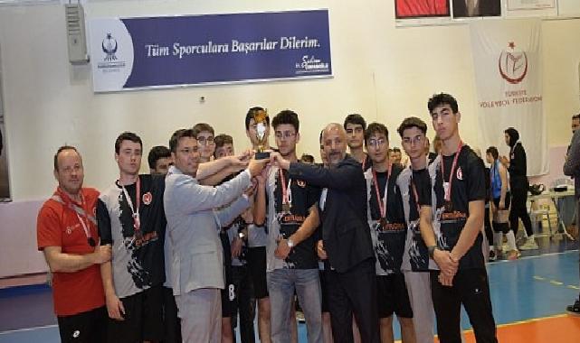 Okullar Ortası Voleybol Turnuvası Tamamlandı