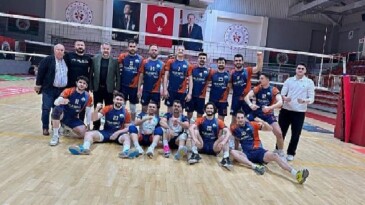 Osmangazi Belediyespor Erkekler Voleybol Bölgesel Ligi Finallerinde Yükseliyor