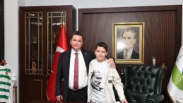 Osmangazi’de 23 Nisan Coşkusu: Çocuklar Başkanlık Koltuklarını Devraldı