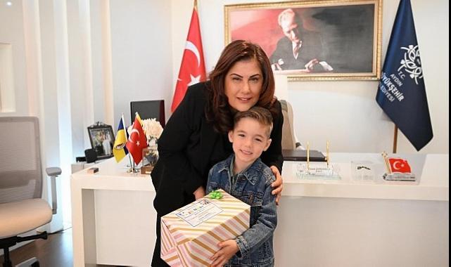 Özlem Çerçioğlu’ndan 23 Nisan Çocuk Bayramı Kutlaması ve Temsili Makam Devri