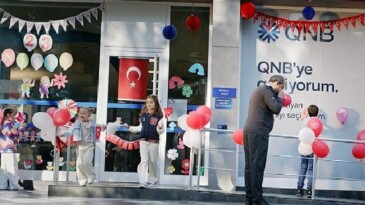 QNB’den 23 Nisan Coşkusunu Şube Süslemeleriyle Kutlama