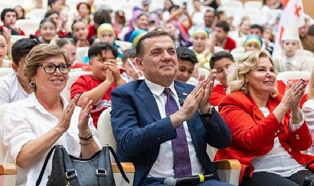 Yenişehir Belediye Başkanı Abdullah Özyiğit ve Meclis Üyeleri’nden 23 Nisan Çocuk Bayramı’nda anlamlı devriye