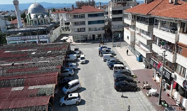 Edremit’te Yenilenen Kapalı Pazar Yeri Çalışmaları ve Başkan Ertaş’ın Yerinde İncelemesi