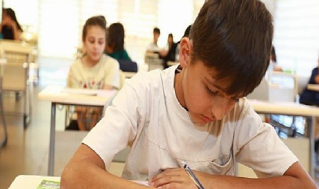 Efes Selçuk Belediyesi’nden Öğrencilere Destek: Süreç Değerlendirme Sınavları Düzenlendi