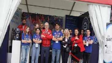 Ege Üniversitesi Rektörü Prof. Dr. Necdet Budak, TEKNOFEST KKTC 2025 Ödül Töreni’nde Gençlerle Bir Araya Geldi