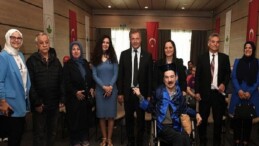 Engelli Fırat Kıpçak, Öğretmenleriyle Birlikte Ortaokul Diplomasını Aldı