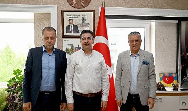 Fethi İren’den Kemer Belediye Başkanı ve Vekiline Veda Ziyareti