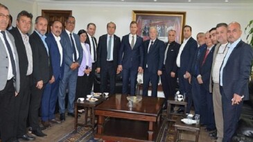 İzmir Esnafıyla Buluşan CHP Genel Başkan Yardımcısı ve Parti Sözcüsü Deniz Yücel