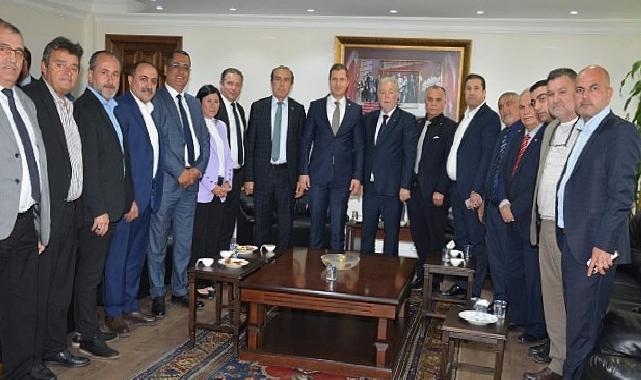 İzmir Esnafıyla Buluşan CHP Genel Başkan Yardımcısı ve Parti Sözcüsü Deniz Yücel