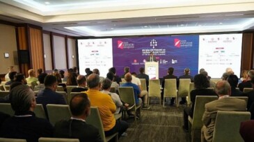 İzmir Kâtip Çelebi Üniversitesi ve Cumhurbaşkanlığı Strateji ve Bütçe Başkanlığı İş Birliğiyle Düzenlenen Bilişim Sistemleri ve Teknolojileri Fuarı Kuşadası’nda Başladı