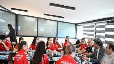 Kartepe Ertuğrulgazi Anadolu Lisesi, Türkiye Korfbol Şampiyonası’nı Zirvede Tamamladı