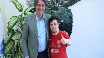 Kartepe’nin Gururu Doğukan Coşar, Avrupa Judo Şampiyonası Öncesi Başkan Kocaman’ı Ziyaret Etti