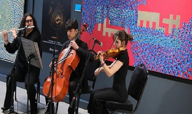 Kocaeli’nde Sanat ve Doğanın Buluşması: ‘Bir Zaman Fraktalı’ Sergisi Açıldı