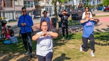 Konak Belediyesi’nden Geleneksel Açık Hava Sabah Sporu Etkinliği Başladı