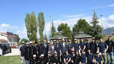 Uğur İbrahim Altay, Beyşehir Atabey Gençlik ve Eğitim Kampı’nı Ziyaret Etti ve Gençlerle Buluştu