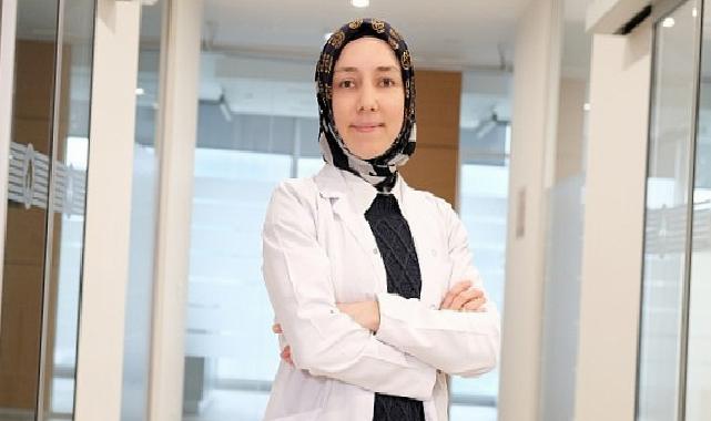 Üsküdar Üniversitesi Diş Hastanesi Uzmanından Implant Çevresi Enfeksiyonları Hakkında Bilgilendirme