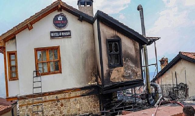 Antalya Büyükşehir İtfaiyesi 3 dakikada müdahale etti