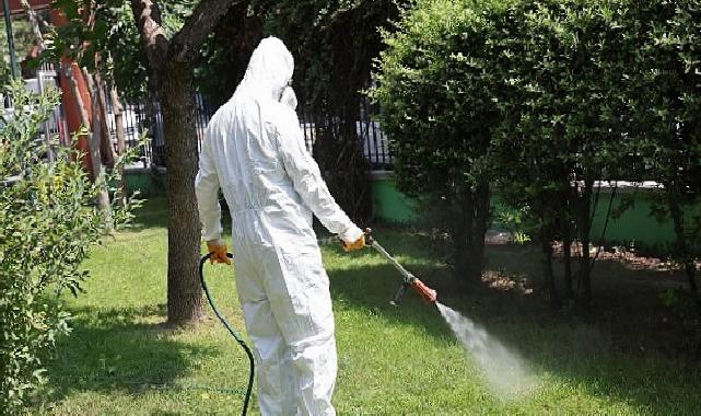 Bağcılar’da parklar ve yeşil alanlar ilaçlanıyor
