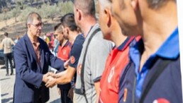 Başkan Tugay yangından etkilenen vatandaşları ziyaret etti