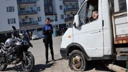 Bayraklı’da hurda araçlar kaldırılıyor