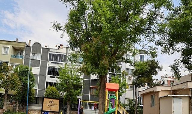 Buca Belediyesi bayana şiddete karşı çaba veren avukatlara dayanak verdi