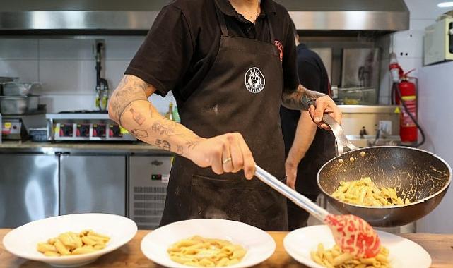 Buca’nın Üzüm Cafe’sini gençler çok sevdi