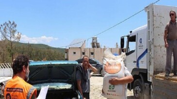 Büyükşehir’den çiftçilere gübre takviyesi