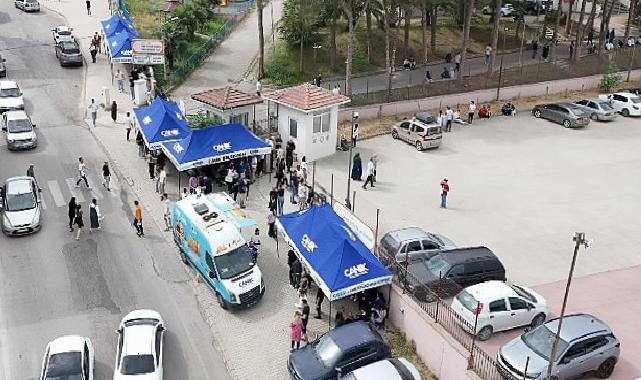 Canik Belediyesi YKS’ye giren öğrencilere ve ailelere ikramlarda bulundu.