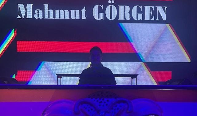 Dans Etmeyen Kalmadı: Mahmut Görgen Butterfly Party’yi Uçurdu!