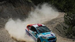 Dünyadaki ilk ve tek engelli kadın ralli pilotundan çifte podyum