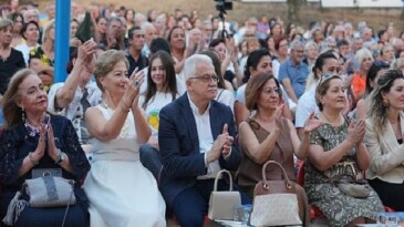 “Düşten Kanıya Vakitsiz Kadınlar” Gösterimi Burhaniye’de Gerçekleştirildi