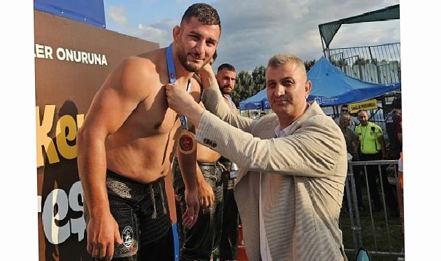 Gölcük Belediyesporlu Öner Başaltında Şampiyon Oldu