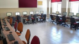 İETT’nin gençlere teknoloji takviyesi sürüyor.