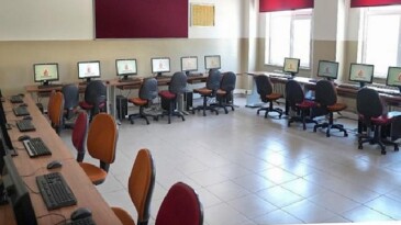 İETT’nin gençlere teknoloji takviyesi sürüyor.