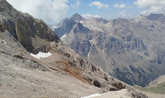 İnegöl Belediyesporlu Dağcılar 24 Saatte 2 Tepe Yaptı