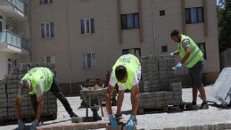 İnegöl’ün Çıkmaz Sokakları Fiyatsız Otoparka Dönüşüyor