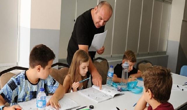 Karşıyaka Belediyesi’nden eğitime takviye