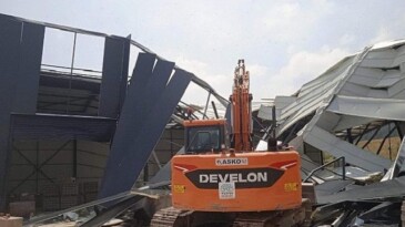 Kayapa’da kaçak fabrika yıkıldı